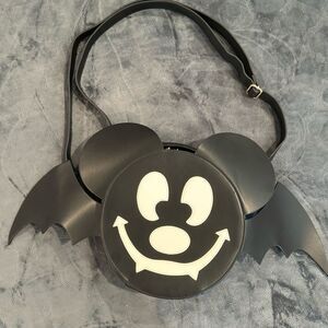 Backstitch Bruja Mickey Mouse Vampire Bat Halloween Convertible Purse Full Size